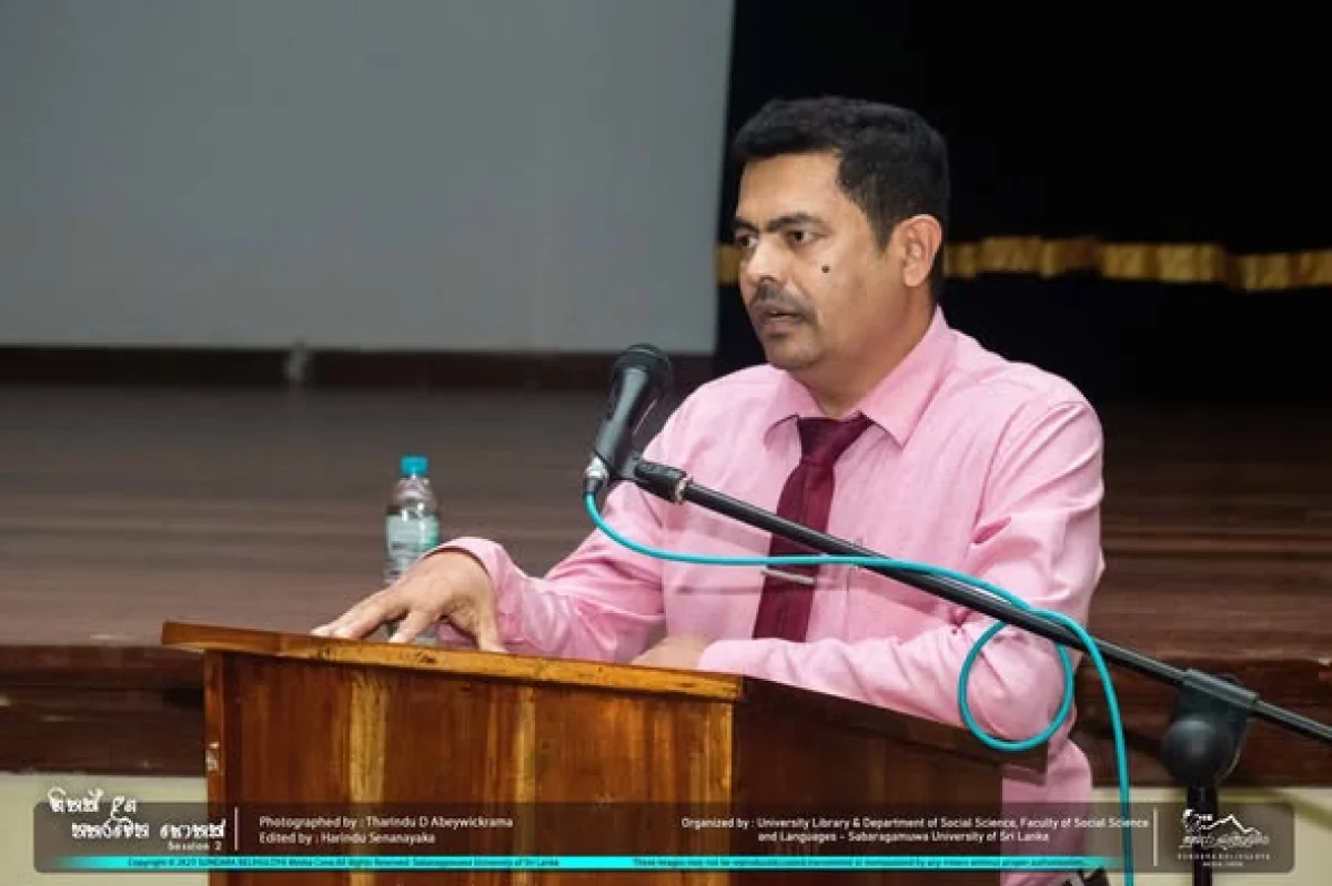 Gallery photo 6 for “හිතක් ළඟ නතර වෙන පොතක්” Literary Programme – Session 02