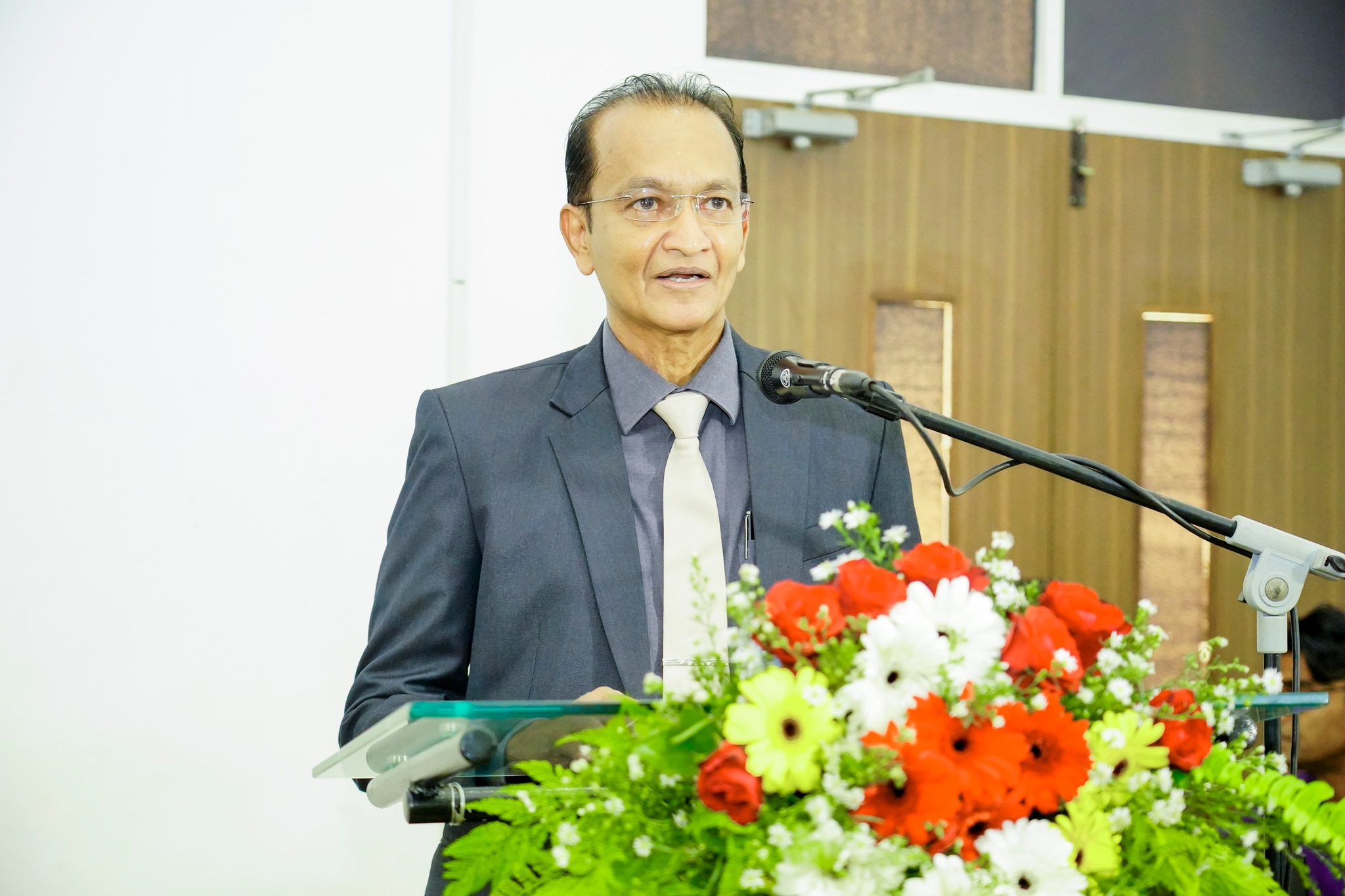 Gallery image 2 for 𝐌𝐞𝐦𝐨𝐫𝐢𝐞𝐬 𝐨𝐟 𝐭𝐡𝐞 𝐈𝐧𝐚𝐮𝐠𝐮𝐫𝐚𝐭𝐢𝐨𝐧 𝐂𝐞𝐫𝐞𝐦𝐨𝐧𝐲 𝐨𝐟 𝐭𝐡𝐞 𝐌𝐀/𝐏𝐆𝐃 𝐢𝐧 𝐄𝐧𝐠𝐥𝐢𝐬𝐡 𝐚𝐧𝐝 𝐄𝐝𝐮𝐜𝐚𝐭𝐢𝐨𝐧 - 𝟐𝟎𝟐𝟒