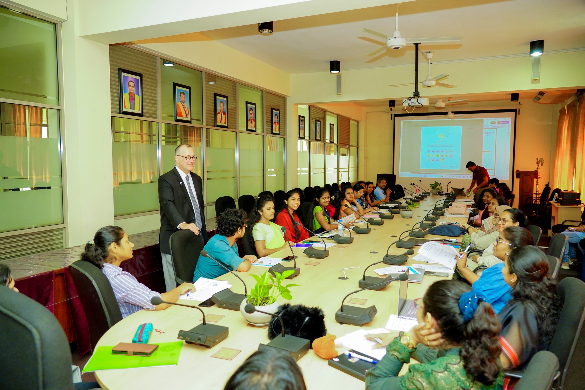 Gallery image 4 for 𝗔𝘄𝗮𝗿𝗲𝗻𝗲𝘀𝘀 𝗦𝗲𝘀𝘀𝗶𝗼𝗻 𝗼𝗻 𝗙𝘂𝗹𝗯𝗿𝗶𝗴𝗵𝘁 𝗢𝗽𝗽𝗼𝗿𝘁𝘂𝗻𝗶𝘁𝗶𝗲𝘀 𝗮𝗻𝗱 𝗘𝗱𝘂𝗰𝗮𝘁𝗶𝗼𝗻 𝗨𝗦𝗔