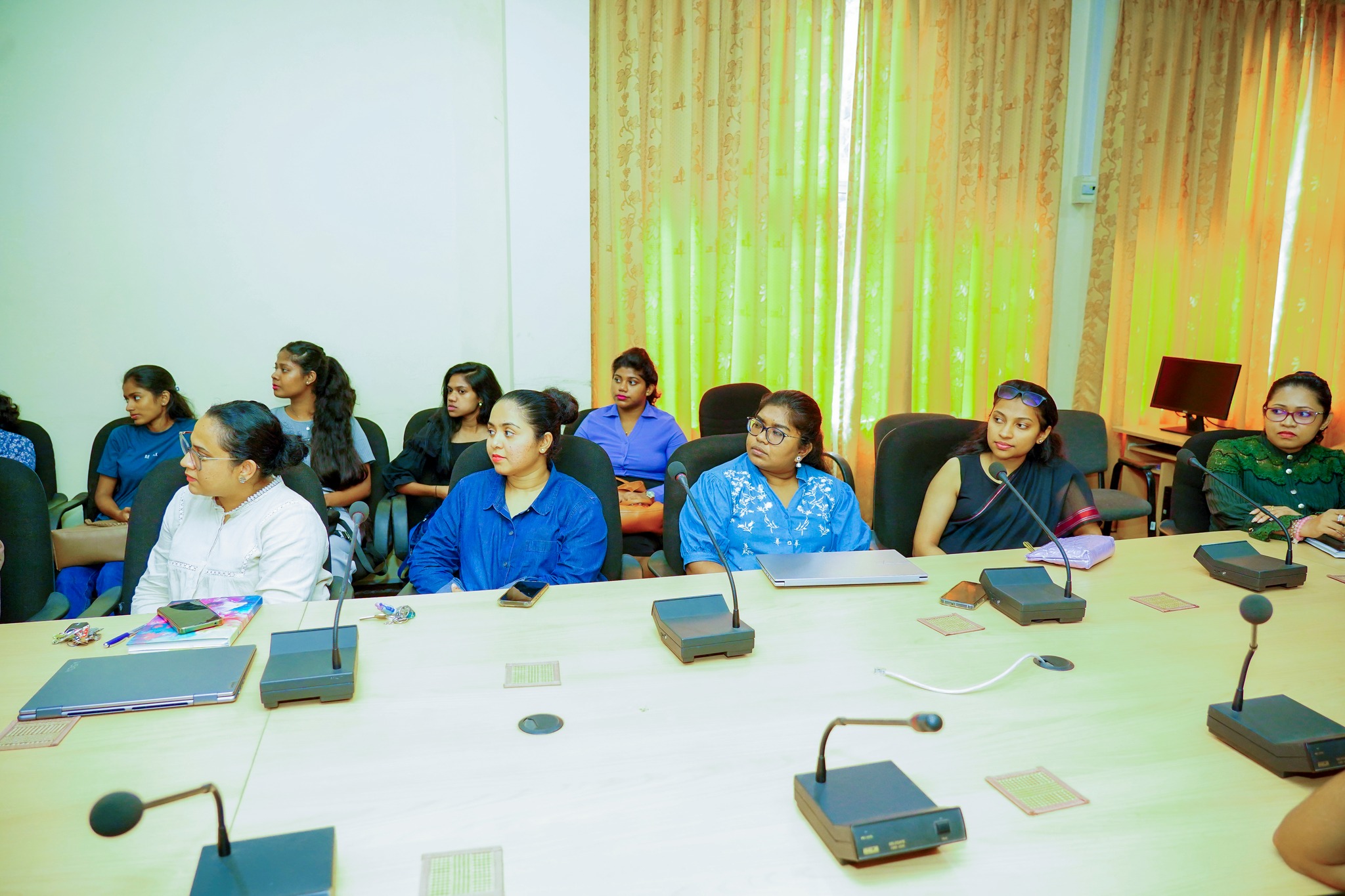 Gallery image 8 for 𝗔𝘄𝗮𝗿𝗲𝗻𝗲𝘀𝘀 𝗦𝗲𝘀𝘀𝗶𝗼𝗻 𝗼𝗻 𝗙𝘂𝗹𝗯𝗿𝗶𝗴𝗵𝘁 𝗢𝗽𝗽𝗼𝗿𝘁𝘂𝗻𝗶𝘁𝗶𝗲𝘀 𝗮𝗻𝗱 𝗘𝗱𝘂𝗰𝗮𝘁𝗶𝗼𝗻 𝗨𝗦𝗔