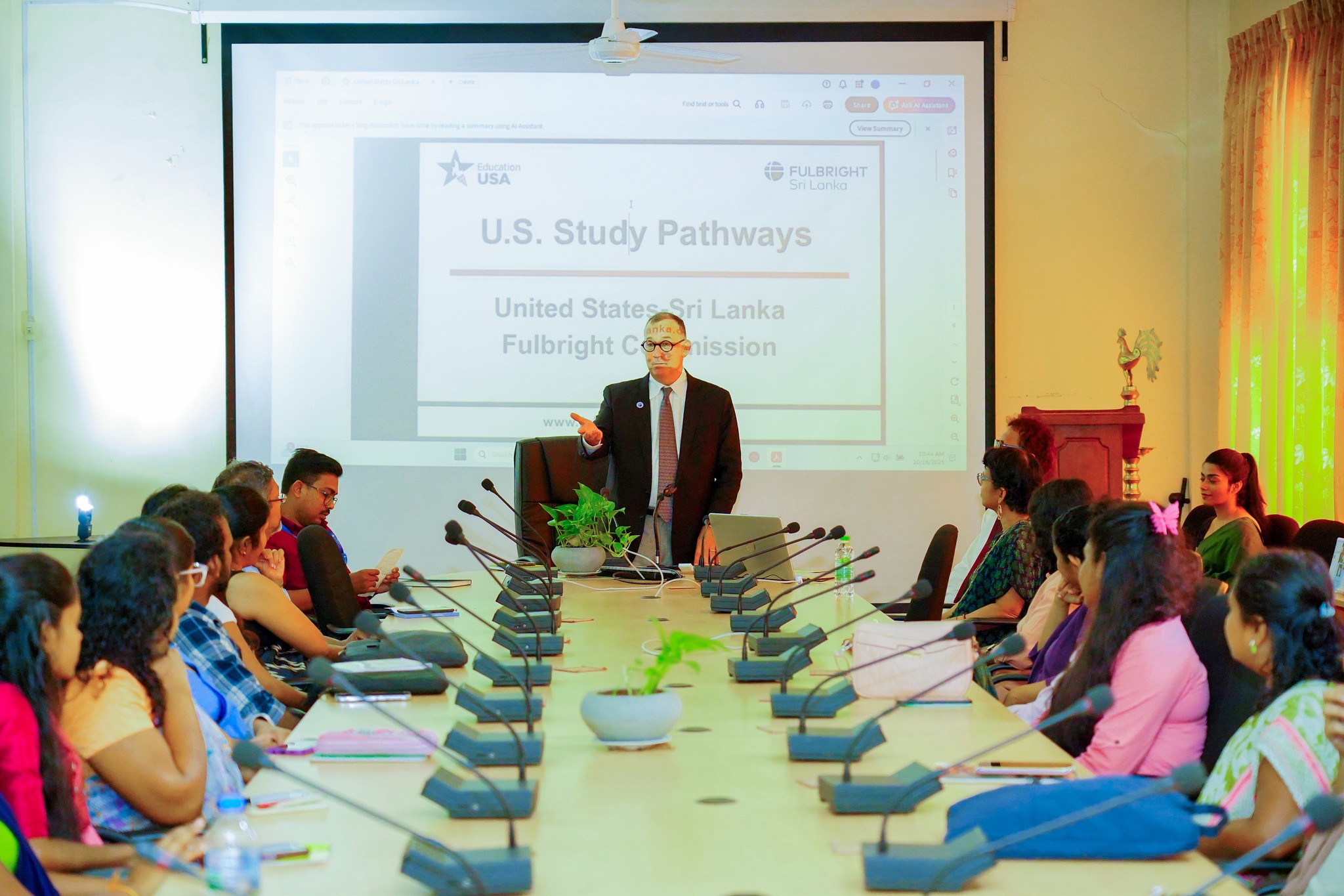 Gallery image 11 for 𝗔𝘄𝗮𝗿𝗲𝗻𝗲𝘀𝘀 𝗦𝗲𝘀𝘀𝗶𝗼𝗻 𝗼𝗻 𝗙𝘂𝗹𝗯𝗿𝗶𝗴𝗵𝘁 𝗢𝗽𝗽𝗼𝗿𝘁𝘂𝗻𝗶𝘁𝗶𝗲𝘀 𝗮𝗻𝗱 𝗘𝗱𝘂𝗰𝗮𝘁𝗶𝗼𝗻 𝗨𝗦𝗔