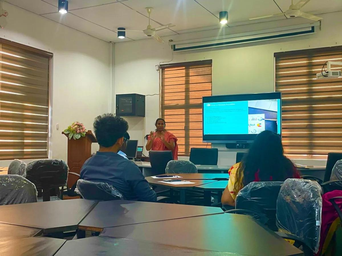 Gallery photo 2 for 𝐆𝐫𝐨𝐮𝐩 𝐌𝐞𝐧𝐭𝐨𝐫𝐢𝐧𝐠 𝐒𝐞𝐬𝐬𝐢𝐨𝐧 𝟎𝟔 – 𝐑𝐞𝐬𝐞𝐚𝐫𝐜𝐡 𝐅𝐨𝐮𝐧𝐝𝐚𝐭𝐢𝐨𝐧𝐬