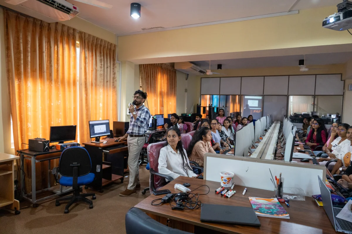 Gallery photo 6 for Empowering Undergraduates: Highlights from the LinkedIn Professional Branding Workshop